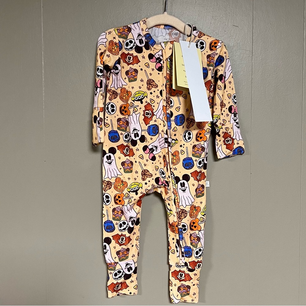 Little Snuggles 0-3M NWT Disney Halloween bamboo footie